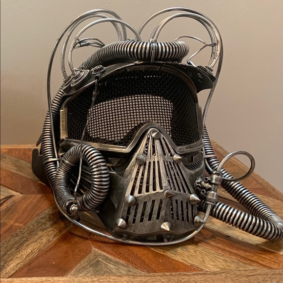 Made by plastic - Picture 7 of 7